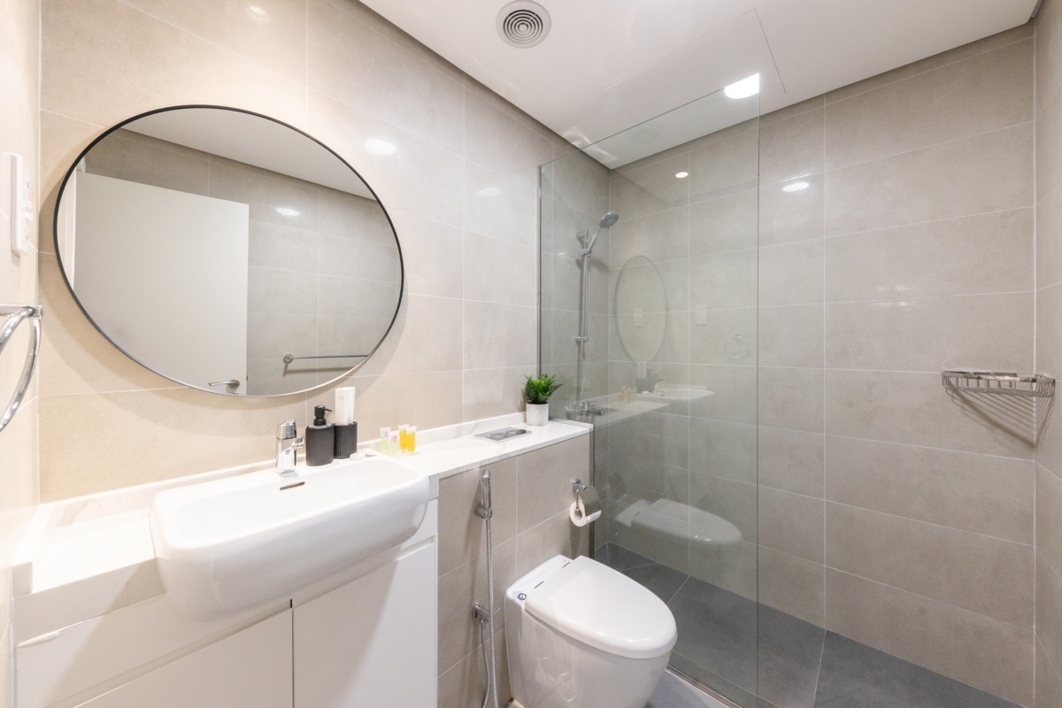 Spacious 3BR with Large Terrace – 4