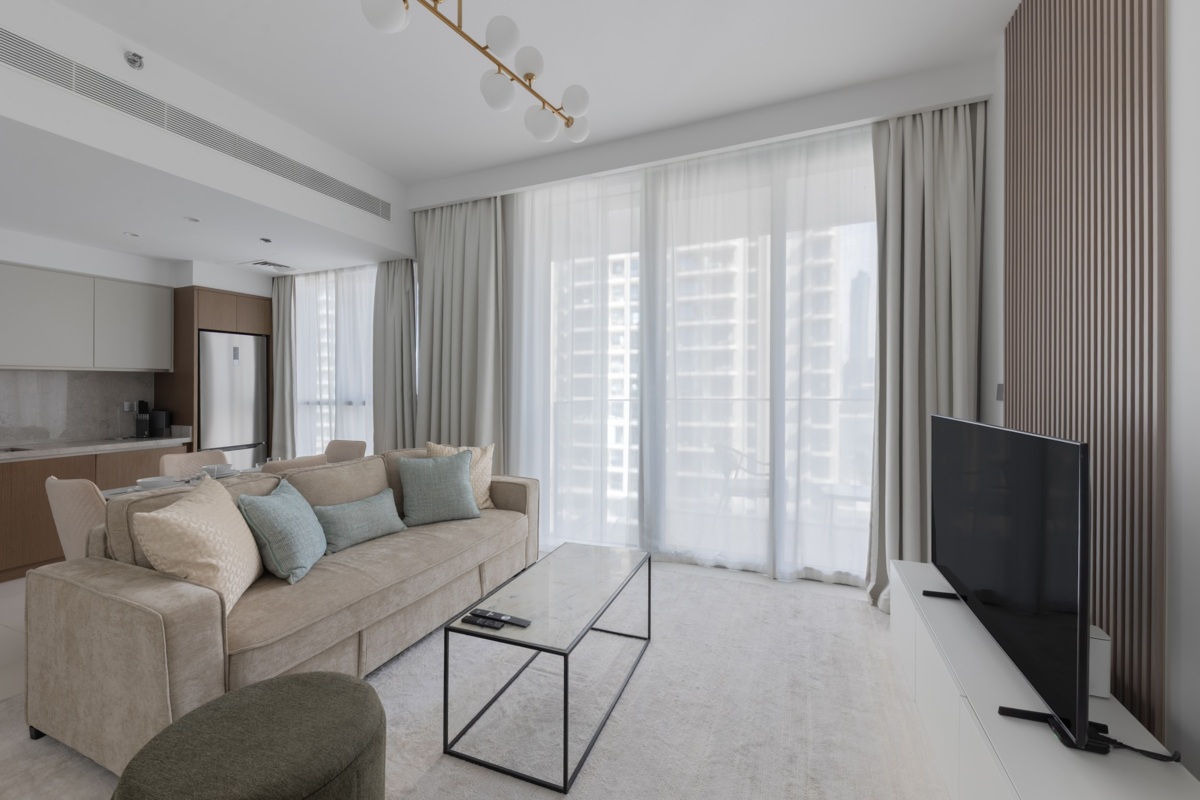 Premium 1BR Apartment with Marina View – 1
