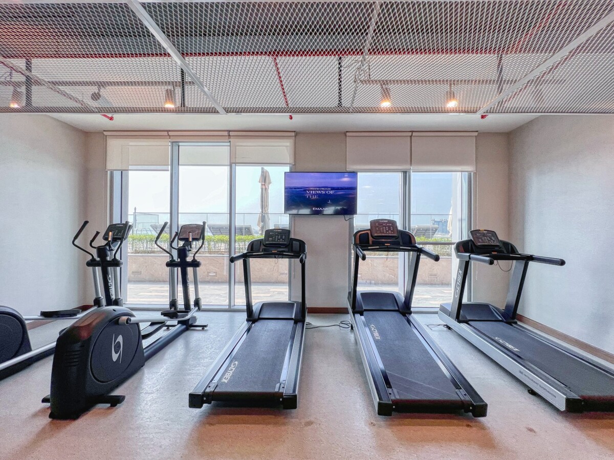 Premium 1BR Apartment with Marina View – 3