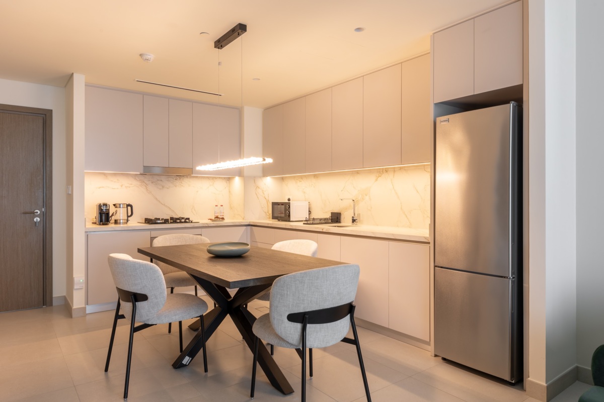 Stylish 1BR Apartment in Beach Mansion 206 – 5