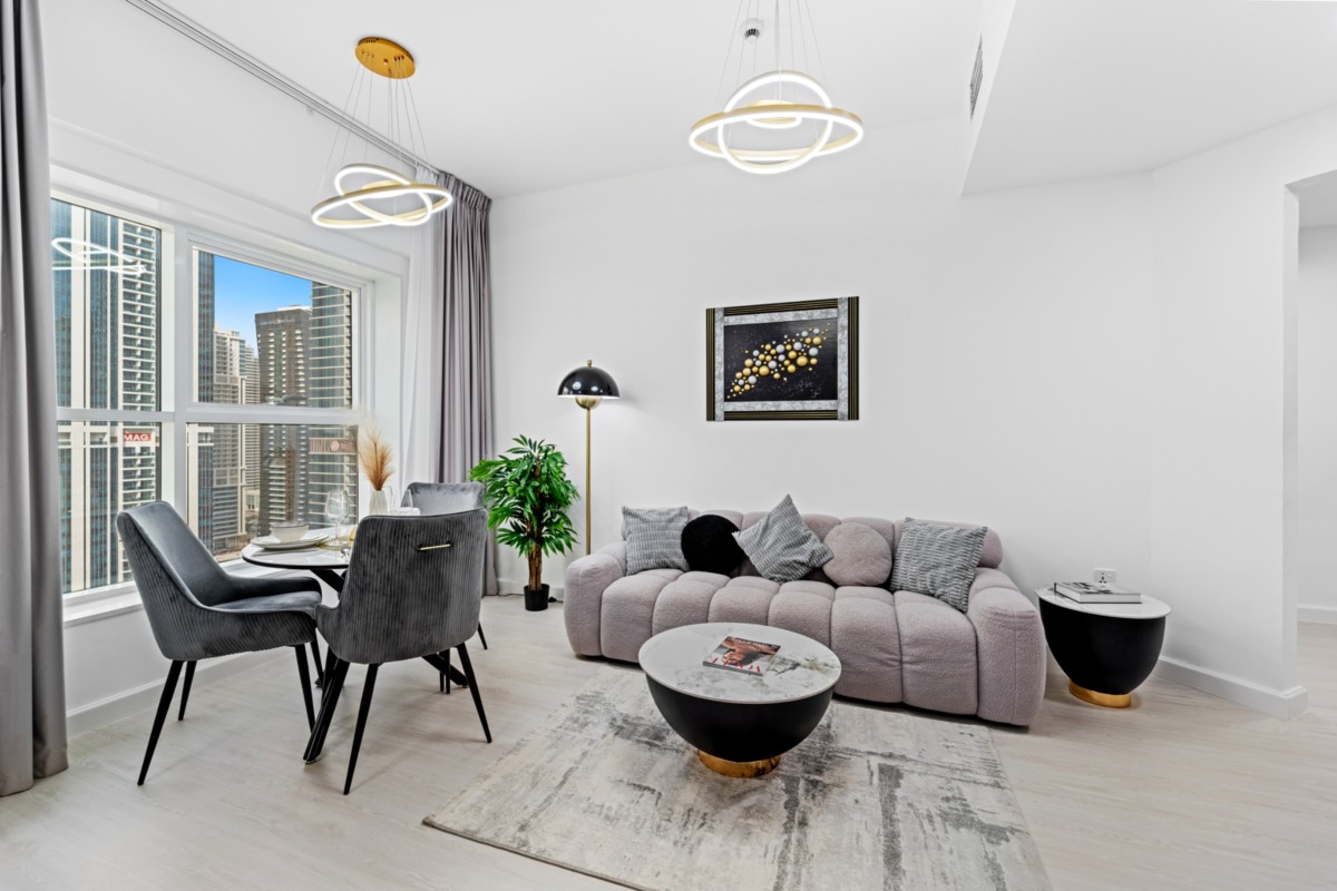 Stylish 2BR Apartment in Dubai Gate 2 – 5