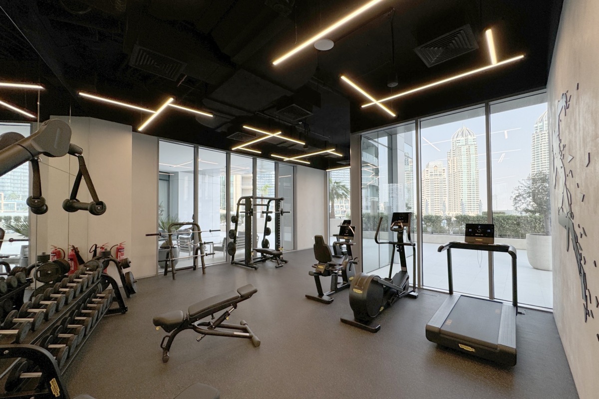Stylish 2BR Apartment in Liv Marina – 3