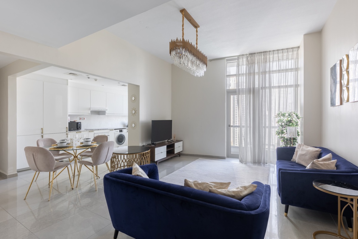 Stylish 2BR Apartment in Marina Wharf 1 – 1