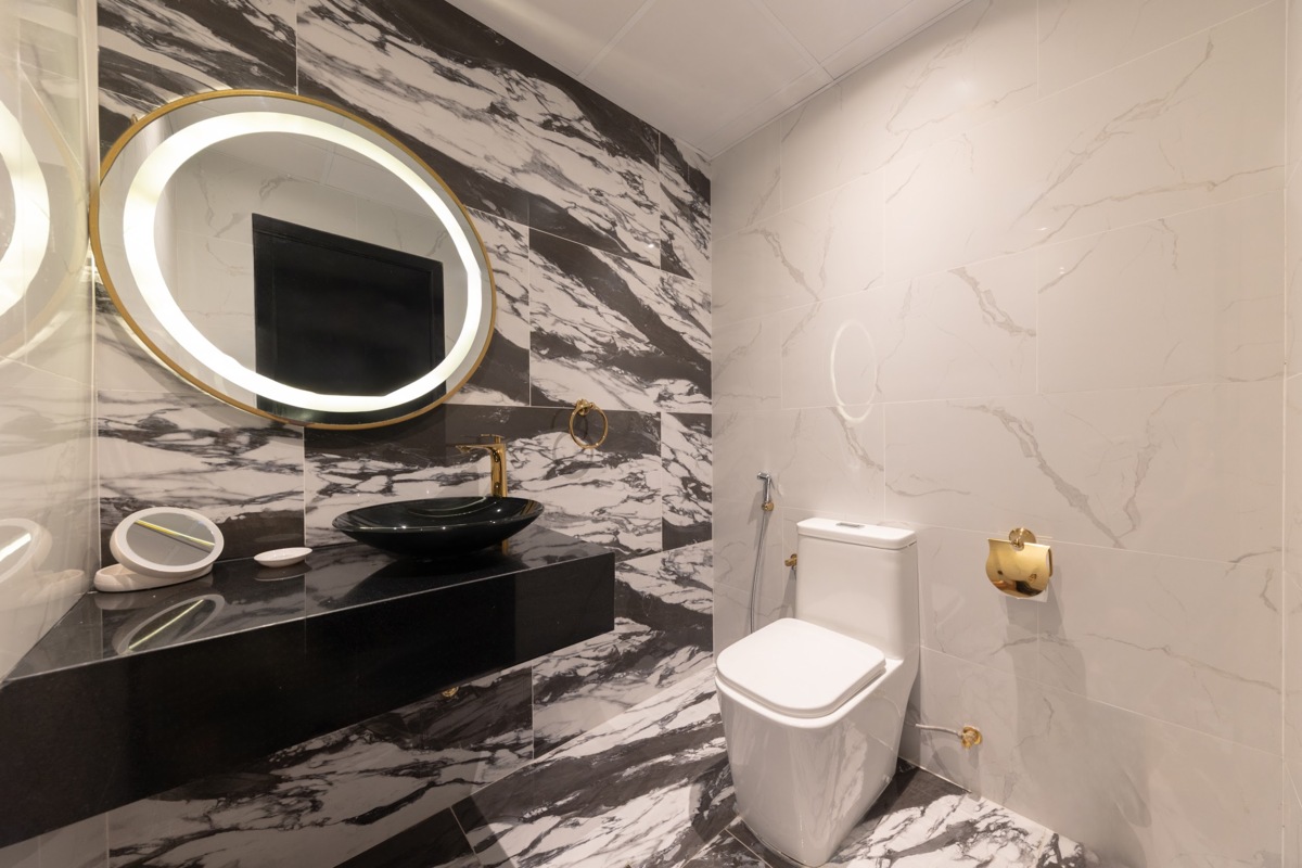 Stylish 2BR Apartment in Marina Wharf 1 – 5