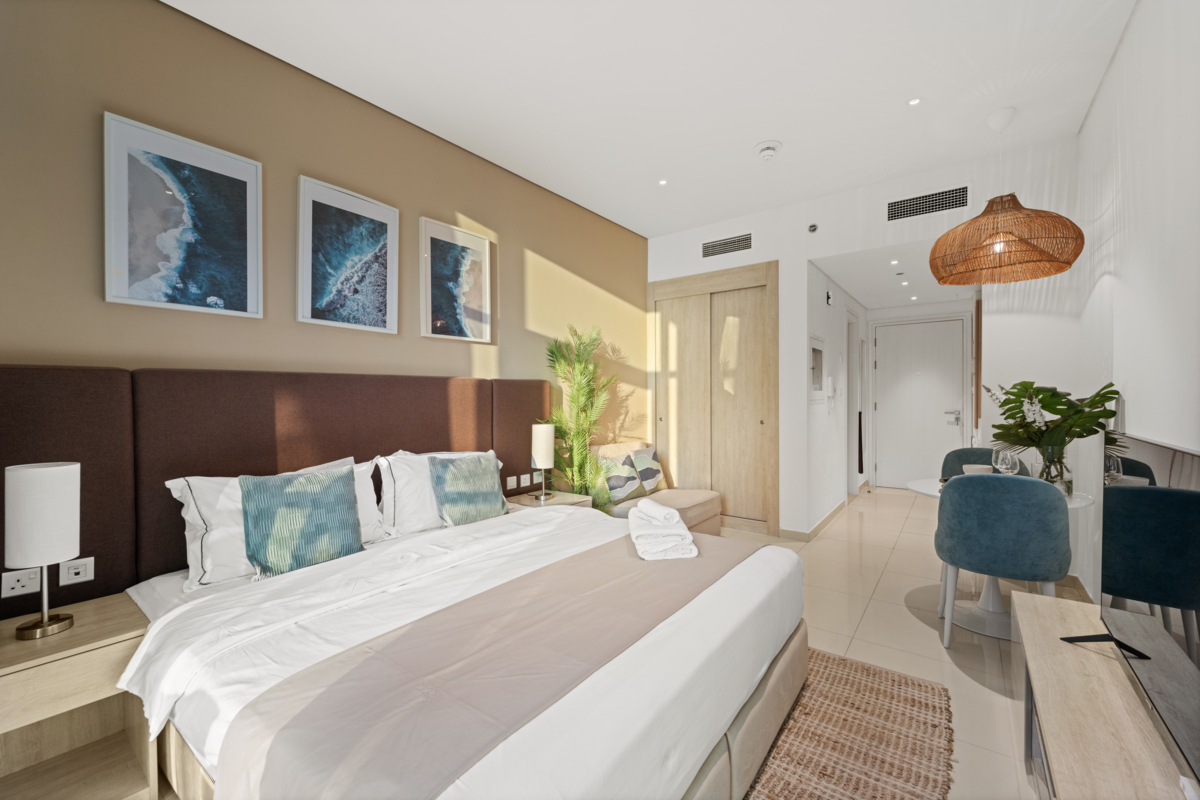Cozy Studio with Balcony in Seven Palm – 1